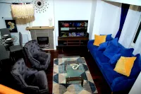 A Modern, Comfy Newly Remodeled 2Bd House