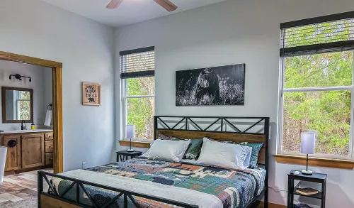 Cozy, Rustic Cabin w/ Pool Table, Foosball, & Fast WiFi, South of Norman