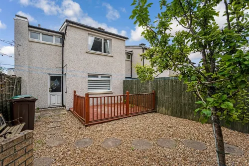 Centrally Situated 1 Bedroom House in Cumbernauld
