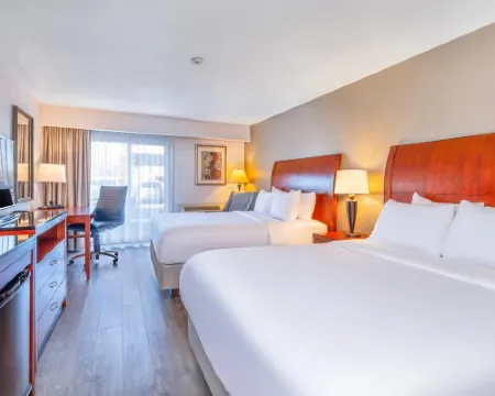 Comfort Inn & Suites Thousand Islands Harbour District Hotels in Gananoque