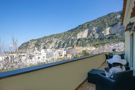 Flowers Apartments & Rooms Отели в г. Meta