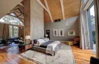Future Found Sanctuary in Hout Bay by Newmark - Balkoner