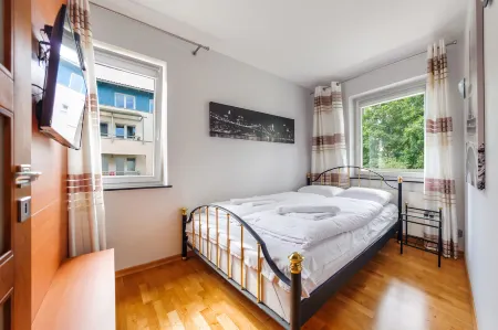 Maria Ludwika, Sun & Snow