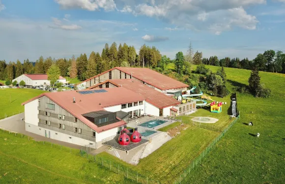 朱拉體育與水療度假村