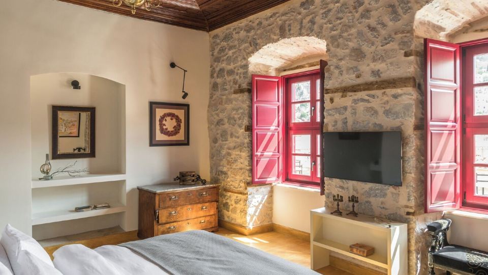 Fos Hydra Residence