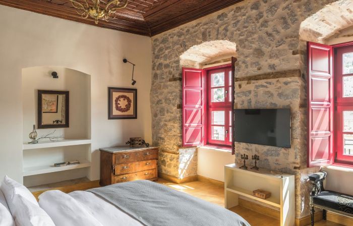 Fos Hydra Residence