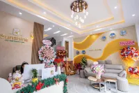 Sunshine Homestay Hotels in Бакльеу