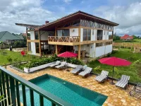 Moyoni Africa Lodge & Tours