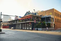 Copper Vine Wine Pub & Inn