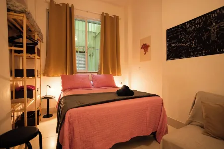 Suh Copacabana 62 Between Copacabana and Ipanema! Отели рядом с достопримечательностью «Instituto Moreira Salles»