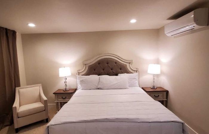 Lakeview Hotel