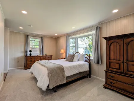 Spacious 4-bedroom house in Palmyra - just 6 miles from Hersheypark! Отели в г. Юг Лондондерри Тауншип