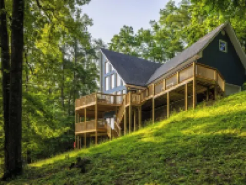 Lake House Near Lookout Mt,  Theater, Gym & Arcade Hotels in Dade County