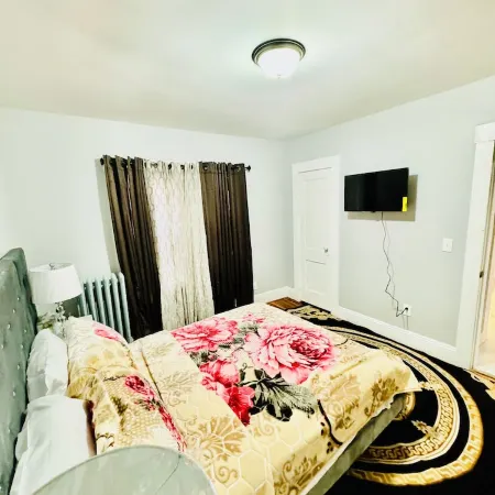 Newly Beautiful  renovated first floor apartment getaway