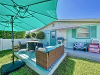 Charming, Family Friendly Newly Renovated Duplex on Holmes Beach