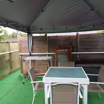 Furnished cottage "les Azalés" Отели в г. Плоэрмель