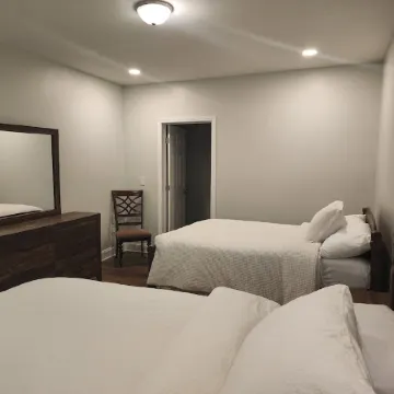 A luxurious getaway in beautiful Buford.