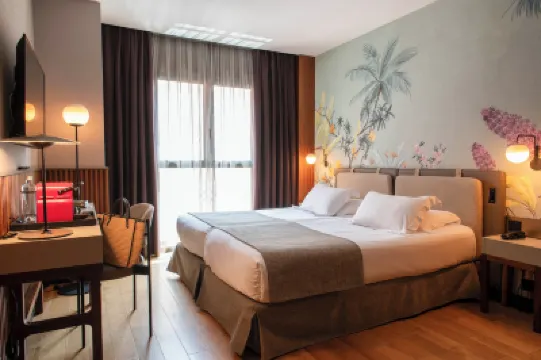 Hotel Villa Emilia Hotels near Placa Espanya