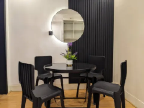 Minimalist Apt at DAC Intl Airport Msg to Avail Special Offer for Flight Catcher