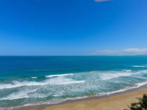 Stunning Beach Front Property w/ 14 beds. Perfect for Multi families & Reunions!