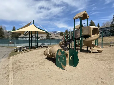 Renovated townhome in Homestead community of Edwards