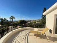 Spacious Villa with stunning views over the Ocean with pool heating available. Hotels in Peyia