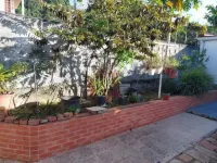 Downtown St Pierre in the North Caribbean, 5 minutes from the beach on foot Hôtels à : 