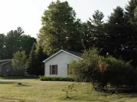Whole House in Schroon Lake: 35 Min to Gore Mnt! Hotels in Schroon