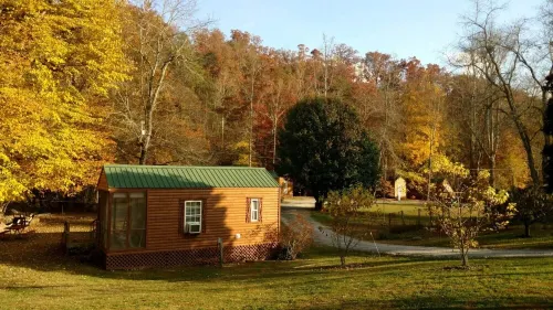 Creekside Cabins - Mountain Laurel