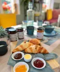 Thistledown Lodge - breakfast