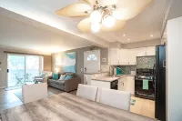 Cozy Beach Condo Sleeps 6