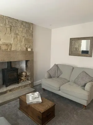 Cosy cottage in the heart of a Yorkshire village Hotels in Ilkley