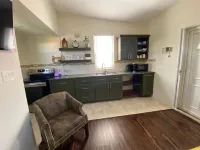 Cozy Gombey Cottage