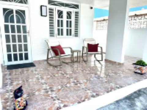 Spacious 5-Br House with Private Pool, WiFi, AC in Lovely Luquillo