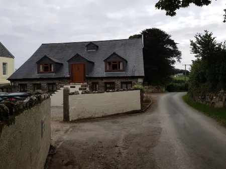 Robins Nest - At the foot of Bodmin Moor