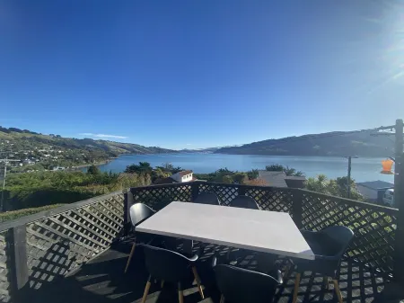 Amazing views! 5 mins to beach Отели рядом с достопримечательностью «Ларнч Касл»