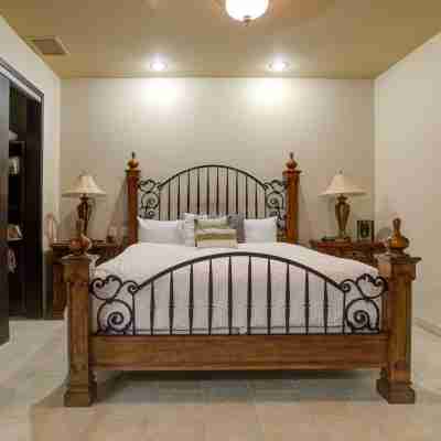 Closest to the Beach! Phase 2 Free Extra Bunk Bedroom! Las Palomas! Rooms