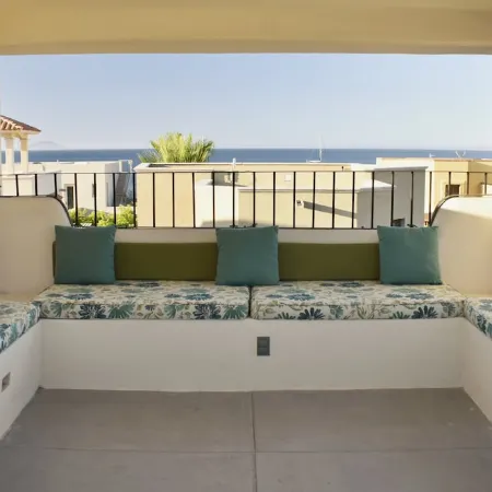 Casa Paraiso - 1 minute walk to the Beach!