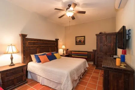 Comfort & inspiration in Loreto Bay... Beach, pool, cafes & beauty in few steps!