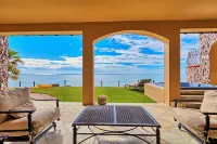 Villa #18 - Ventana - Five Bedroom Beachfront Home, Sleeps 14