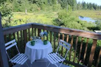 Private Hideaway, Wetland Views! Heather Cottage