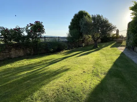 Les Corts de Cal Farrés, rural house 1 h. from BCN: swimming pool, bbq, garden Hotels in Anoia