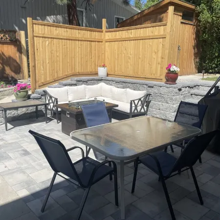 Bright Poolside 2 Bed, 2 Bath Walkout Basement Suite