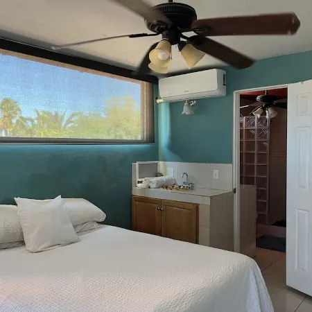 Awesome Top Floor Apartment 320° view of Sea & Mountains