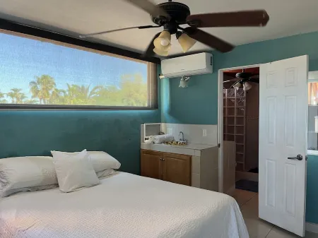 Awesome Top Floor Apartment 320° view of Sea & Mountains