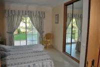 Luxury house near the sea with swimming pool, hammam, jacuzzi, gymnasium, playground.