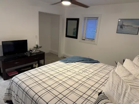 Convenient to ALL things “North Pole”