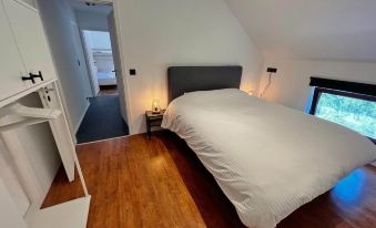 Villa in Durbuy with Jacuzzi & Golf Access