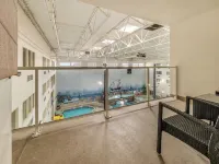 Holiday Inn LETHBRIDGE by IHG - piscine