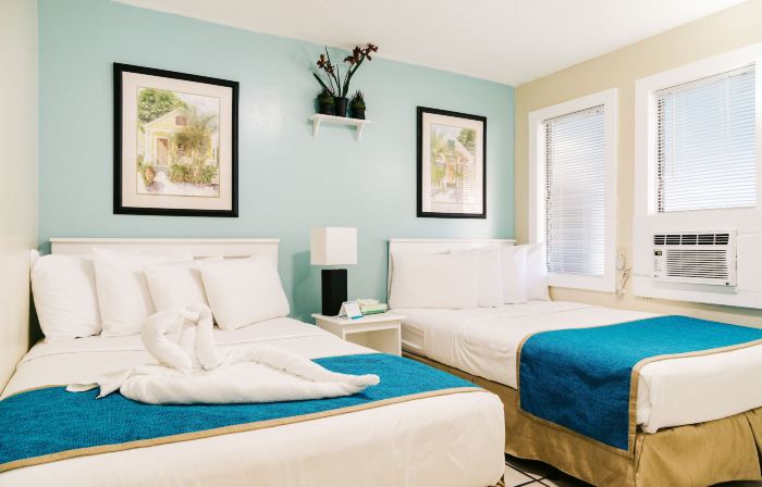 Seashell Motel and International Hostel